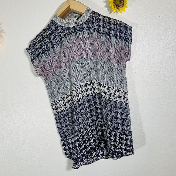 Cabi Geometric Quarter Button Up Blouse Size XS Women’s - Picture 3 of 9